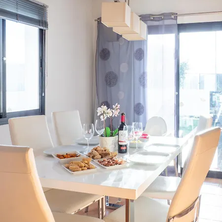 Dom wakacyjny Casa Mimi - Your Perfect Family Getaway *
