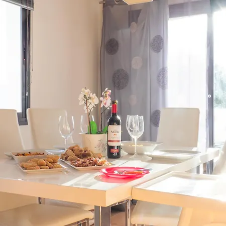 Dom wakacyjny Casa Mimi - Your Perfect Family Getaway